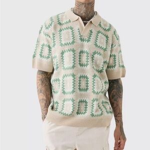 Bohoo Men's oversized Beige and Green Patterned crochet Polo size M